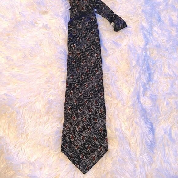 🌷 Calvin Klein🌷 100% Silk Tie - Picture 3 of 5
